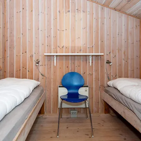 10 Person In Sydals *