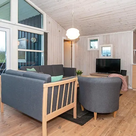 10 Person In Sydals * Sarup