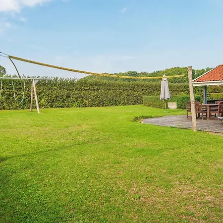 10 Person In Sydals Sarup