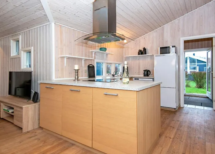 10 Person In Sydals *